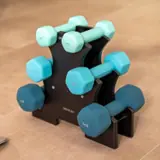 Ver imagen 2: Soporte con las seis mancuernas Cecotec Drumfit sobre el suelo